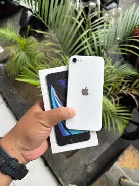 Iphone SE 2 128 g  full set