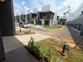 Dijual Rumah Bangunan baru di Summarecon Crown Gading