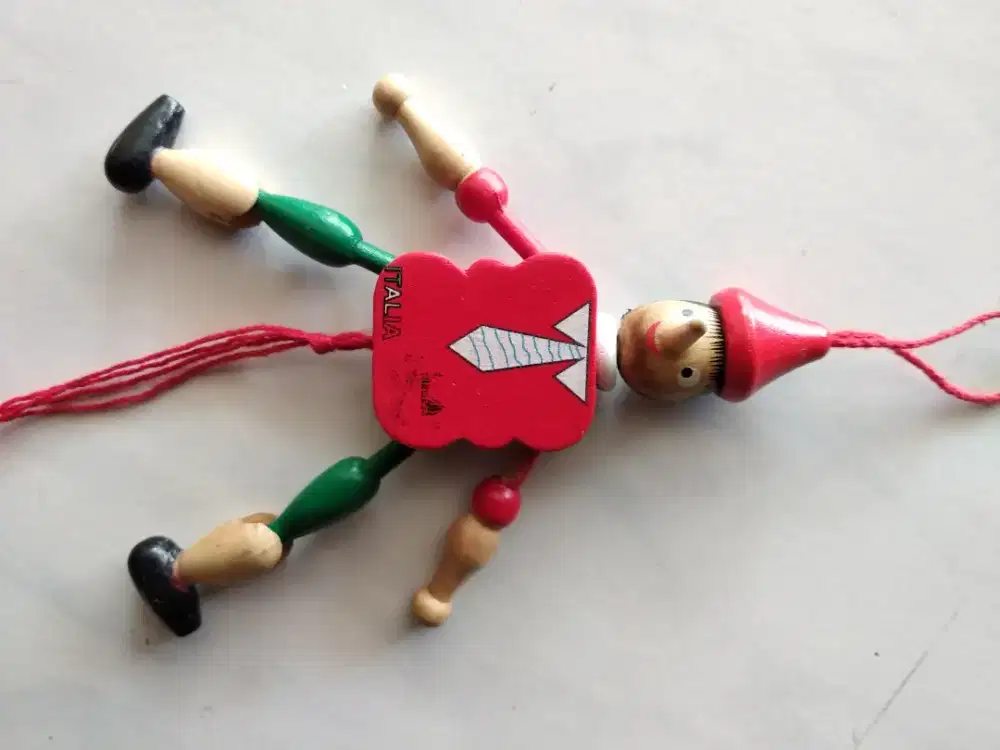 Boneka kayu gantung Pinokio; action figure ponocio mainan