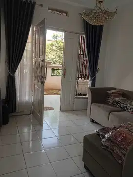 Dijual rumah siap huni dalam komplek dekat halte busway ciledug