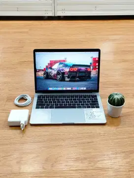 Jual Cepatt  !! MACBOOK PRO RETINA 13 2017