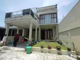 Dijual Rumah Elegant FULL FURNISH Cluster di Utara Stadion Maguwoharjo