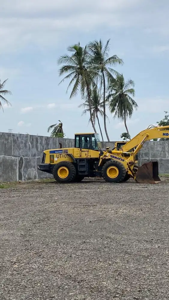 Loader Komatsu WA380 Tahun 2012