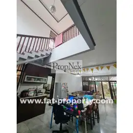 Dijual rumah di Tmn Kbn Jrk Interkon,JakBar LT324m2 LB243m2 Barat 4BR