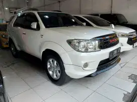 Toyota Fortuner 2.5 G Diesel AT 2011