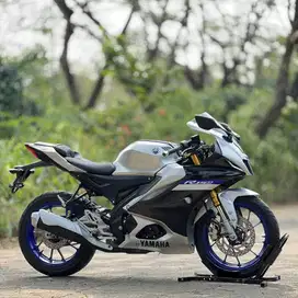 YAMAHA YZF R15M ABS QS SILVER 2023 KM 8K PAJAK PANJANG SIAP GASPOL
