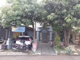 Rumaj 2.5 lantai siap huni di puri beta 1 dekat joglo dan transjakarta