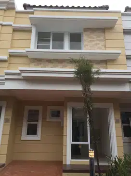 Jual Rumah Cluster Amarillo Village Gading Serpong  Kosongan