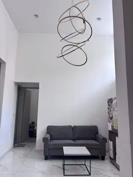 Disewa Rumah Brand New Berlokasi Strategis di JGC Cakung Jakarta Timur