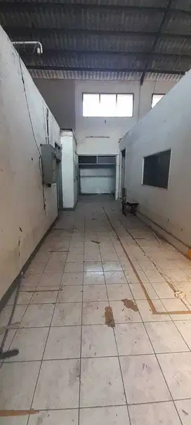 Gudang dijual hitung tanah saja di Jalan Industri
