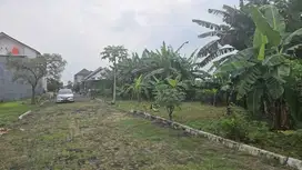 Tanah Kavling Siap Bangun di Cluster Dekat Solo Baru