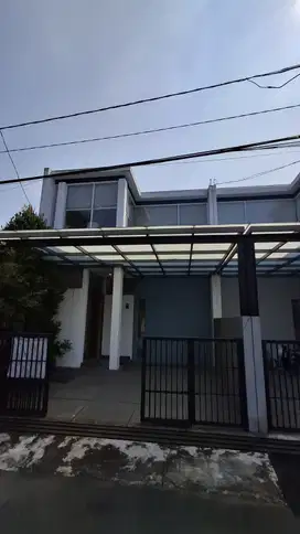 Dijual rumah full furnished SHM 2 lantai jalan kembar bkr bandung