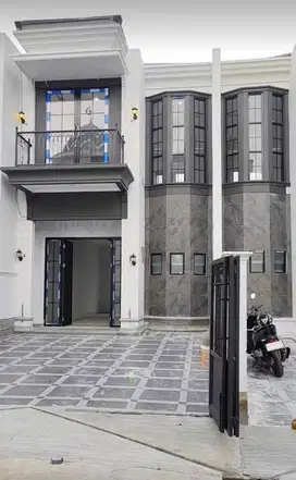 Rumah Siap Huni 2 Lantai Mewah Modern Bangunan& Luas Tanah Sangat Luas