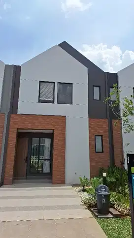 dijual murah rumah 2 lantai by alam sutera