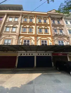 Dijual Dibawah NJOP 2 Unit Ruko Gandeng jl.Hasyim Ashari Uk9x15 Jakpus