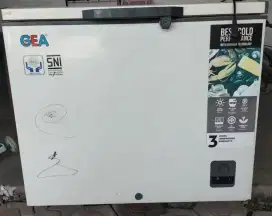 Chest Freezer GEA 210 Liter