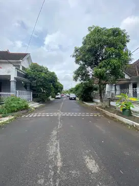 Rumah Masih Terawat di Suhat Bisa untuk tempat Tinggal & Kosan