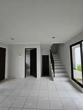 Dijual Rumah Nyaman Dayana Summarecon Bandung Like New
