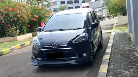 Km30rb toyota sienta q 2019 hitam