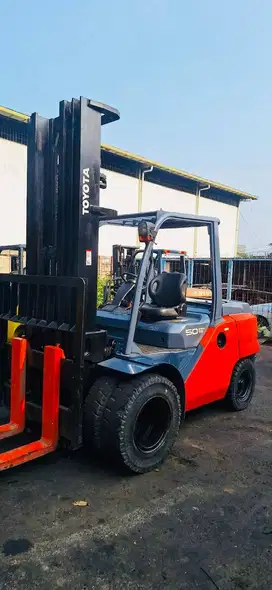 Forklift Toyota 5 Ton,Matic,Tiang Threelift 6 Meter,Low HM,Tahun 2020
