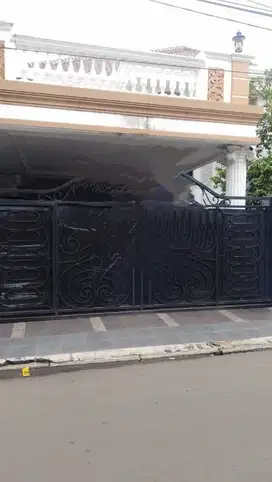 Rumah 2 lantai dijual di area cinere dalam perumahan