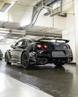 Nissan GT-R R35 Premium  2024 Jet Black Metallic on Black