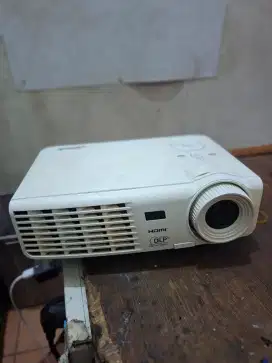 Proyektor vivitek D510, sudah hdmi