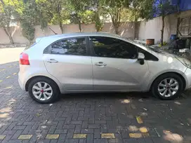 Jual mobil KIA Rio