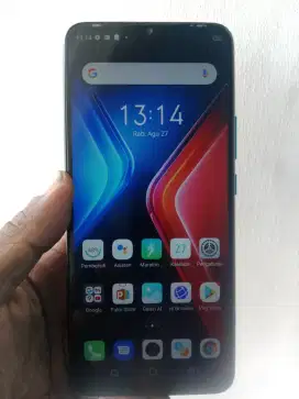 Infini hot 11 play. Ram 4/64gb. Original. Normal.