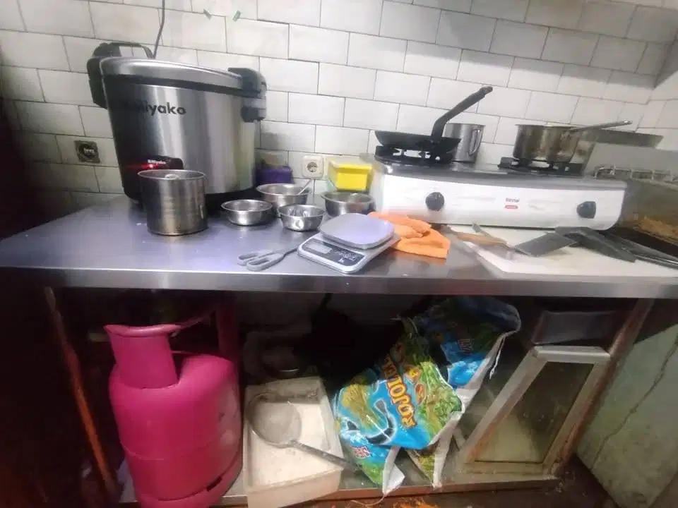 Kitchen equipment second bagus