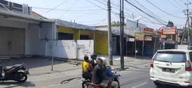 Di kontrak kan Ruko di jln Suromadu/ Kedung cowek 42