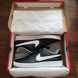 Sepatu Nike Court Royale Black White Original | Baru | Size 42–44