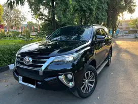 Fortuner VRZ AT Diesel Terawat Full Orisinil KM70rban Pajak Panjang