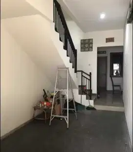 Dijual Rumah 3Lt semi furnished di Kelapa Gading