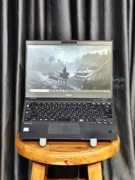 Fujitsu Lifebook U939 | i5 Gen 8 | Siap Pakai!
