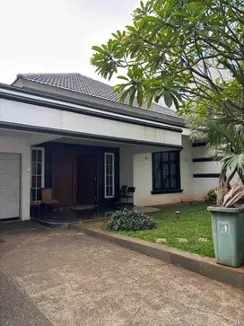 Rumah Siap Huni Akses Jalan 2 Mobil Lokasi Strategis  di Fatmawati