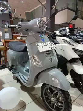 PIAGIO LX 125 I GET FL 2023 - SRI SANJAYA MOTOR