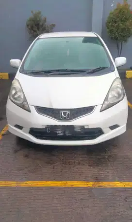 Honda Jazz RS 2009 M/T Putih