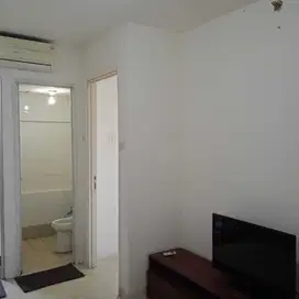 Apartemen 2BR Semi Furnish Sederhana Sewa  Murah di Bassura City