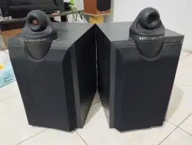 Speaker bookshelf