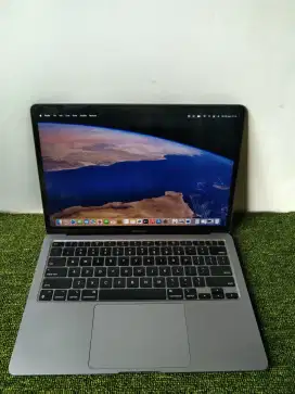 MacBook Air M1 2020 16/512 Gb