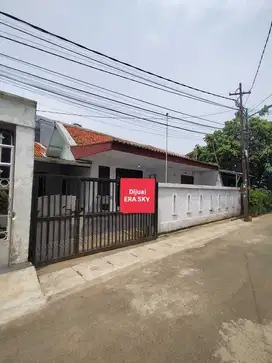 Rumah Tua di Komplek Kehakiman Matraman Jakarta Timur