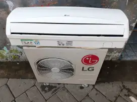 Dijual AC 1/2 pk merk LG 260 watt freon R410a