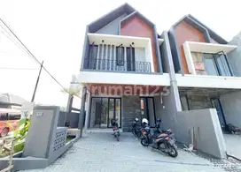 Rumah new Modern di Manyar Tirtoyoso