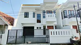 Rumah Baru Modern Siap huni Di Rawamangun Jakarta Timur