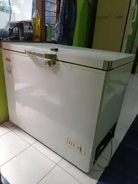 Freezer box sansio 230L