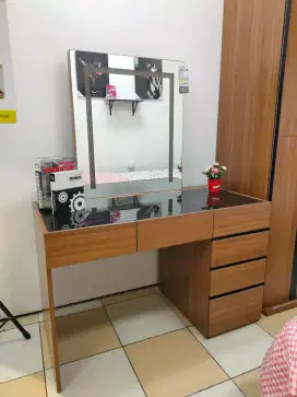 MEJA RIAS CICILAN BUNGA BISA 0% PAKAI HOME CREDIT