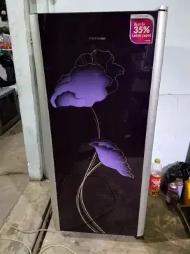 Kulkas 1 pintu merek Polytron