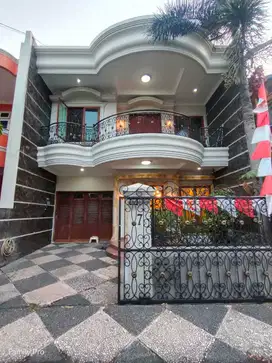 Rumah 2 Lantai Desain Classic Siap Huni Di Petukangan Selatan