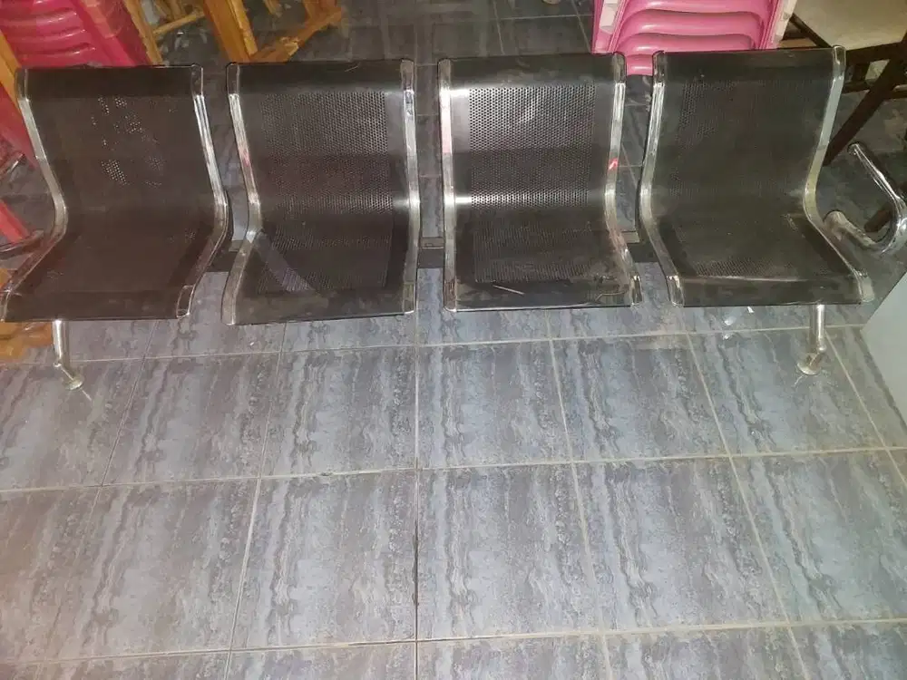 Bangku Panjang Metal Bekas 215cm